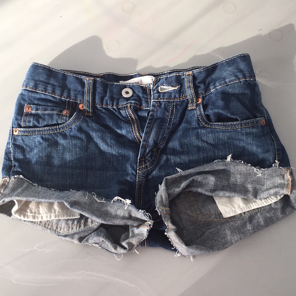 Levi denim jean shorts - Picture 3 of 4